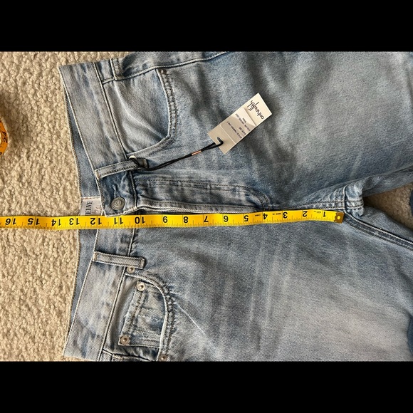 NWT Sold Out VICI Collection Kason High Rise Distressed Denim - Picture 5 of 8